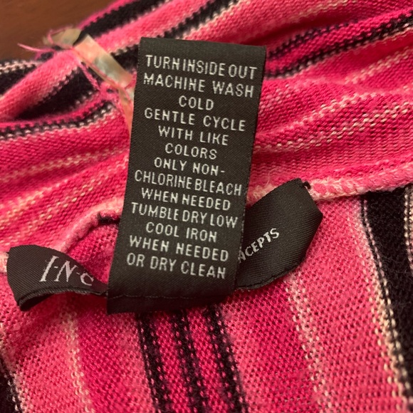 Striped Sleeveless Sweater with Sequin Accents - Picture 8 of 8